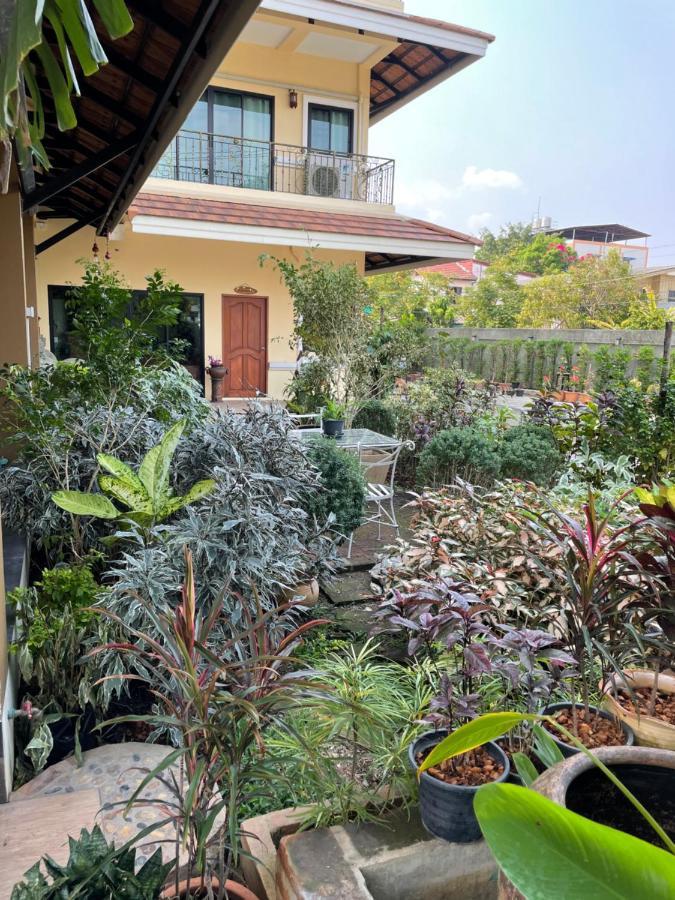 Laph Kham House Aparthotel Chiang Mai Ngoại thất bức ảnh