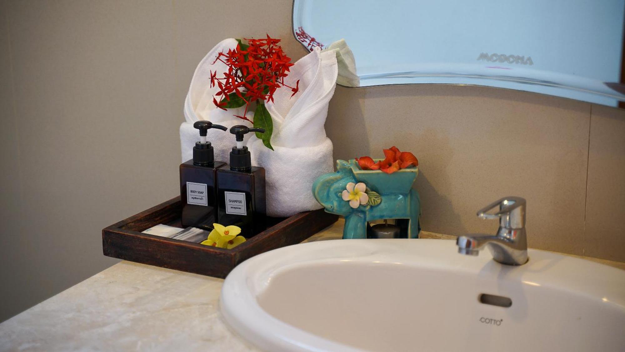 Laph Kham House Aparthotel Chiang Mai Ngoại thất bức ảnh