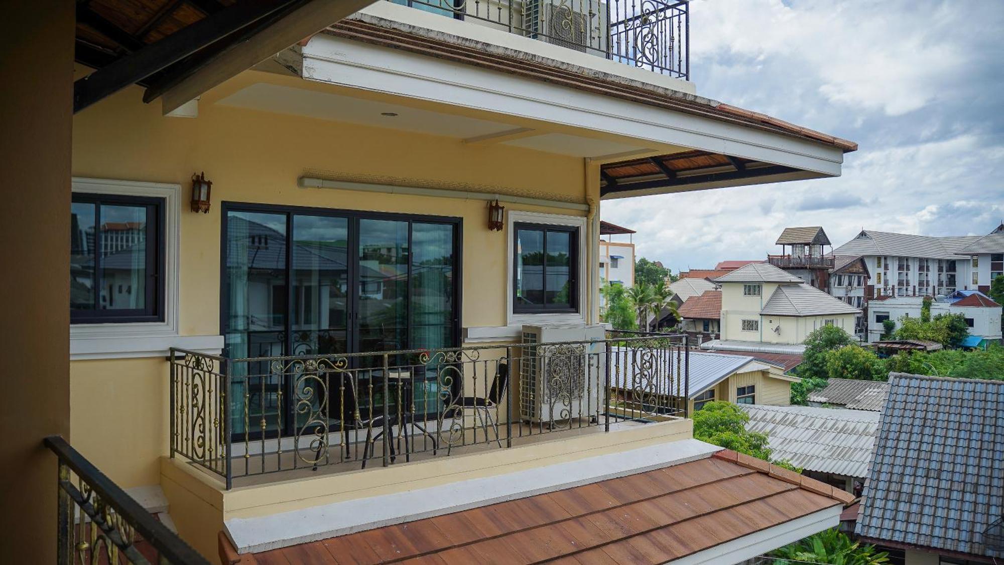 Laph Kham House Aparthotel Chiang Mai Ngoại thất bức ảnh