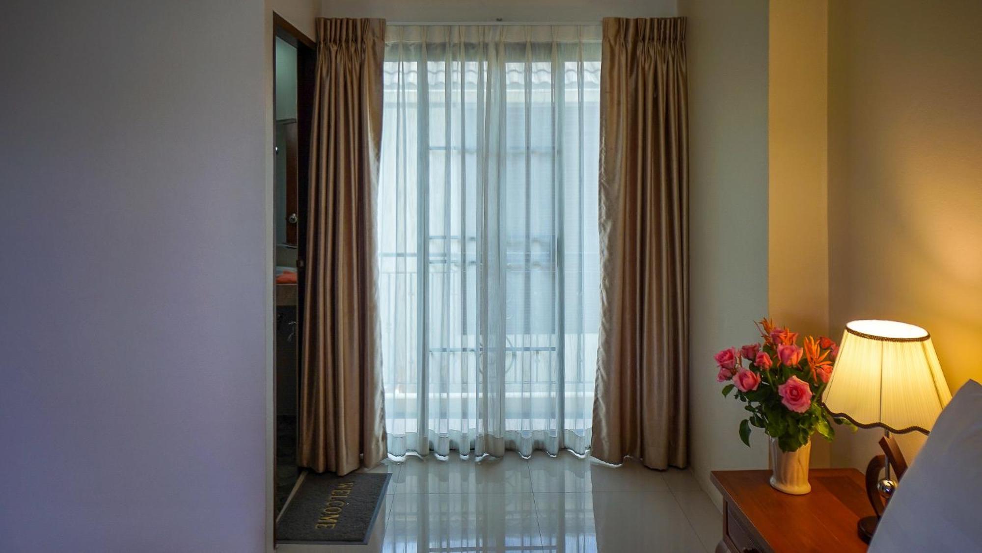 Laph Kham House Aparthotel Chiang Mai Ngoại thất bức ảnh