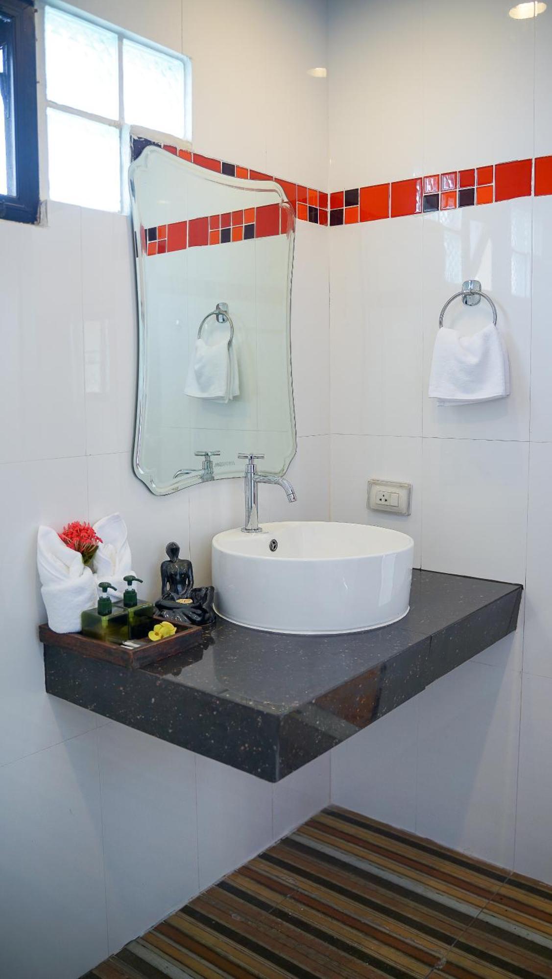 Laph Kham House Aparthotel Chiang Mai Ngoại thất bức ảnh