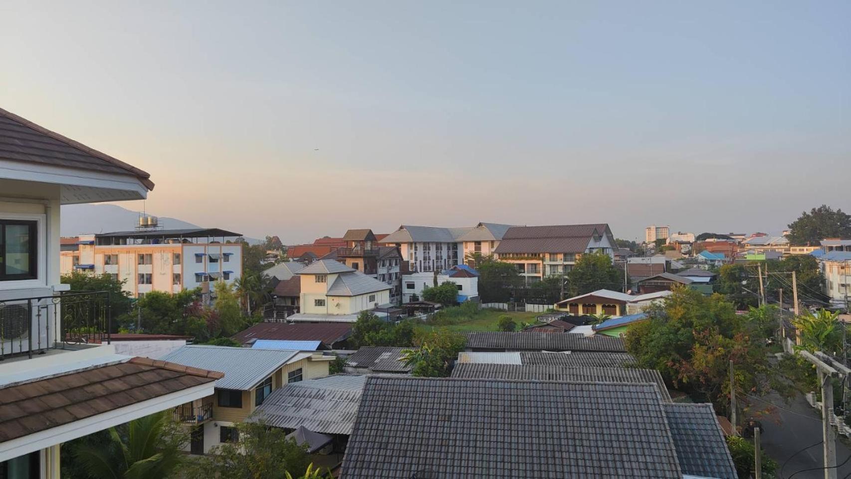 Laph Kham House Aparthotel Chiang Mai Ngoại thất bức ảnh